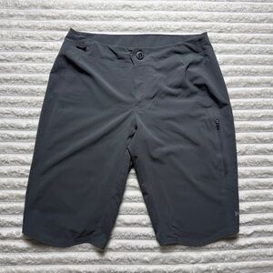 Patagonia women’s Shorts Gray Polyester Stretch Pockets Flat size 4